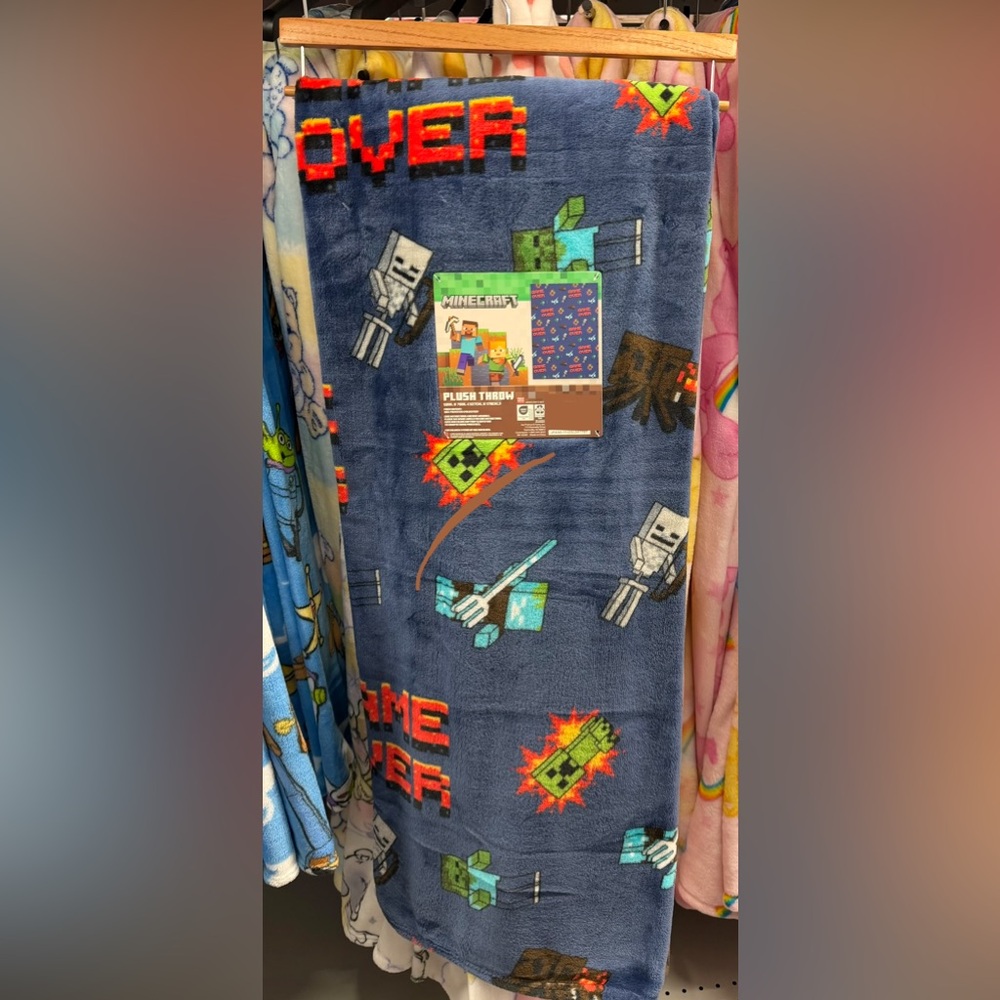 NEW RELEASE minecraft plush blanket throw